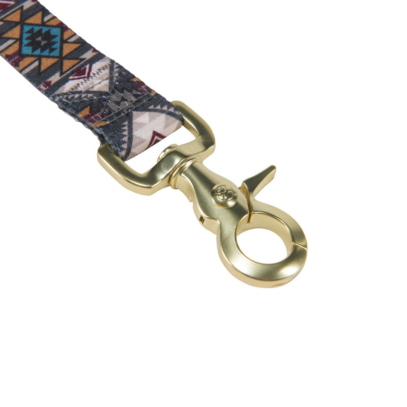 clasp on the beluga monterey, nomad leash